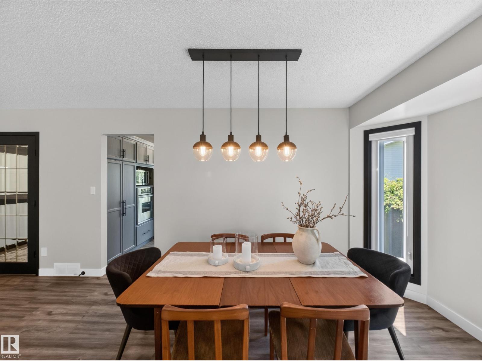 9 COACHMAN PL — photo 18
