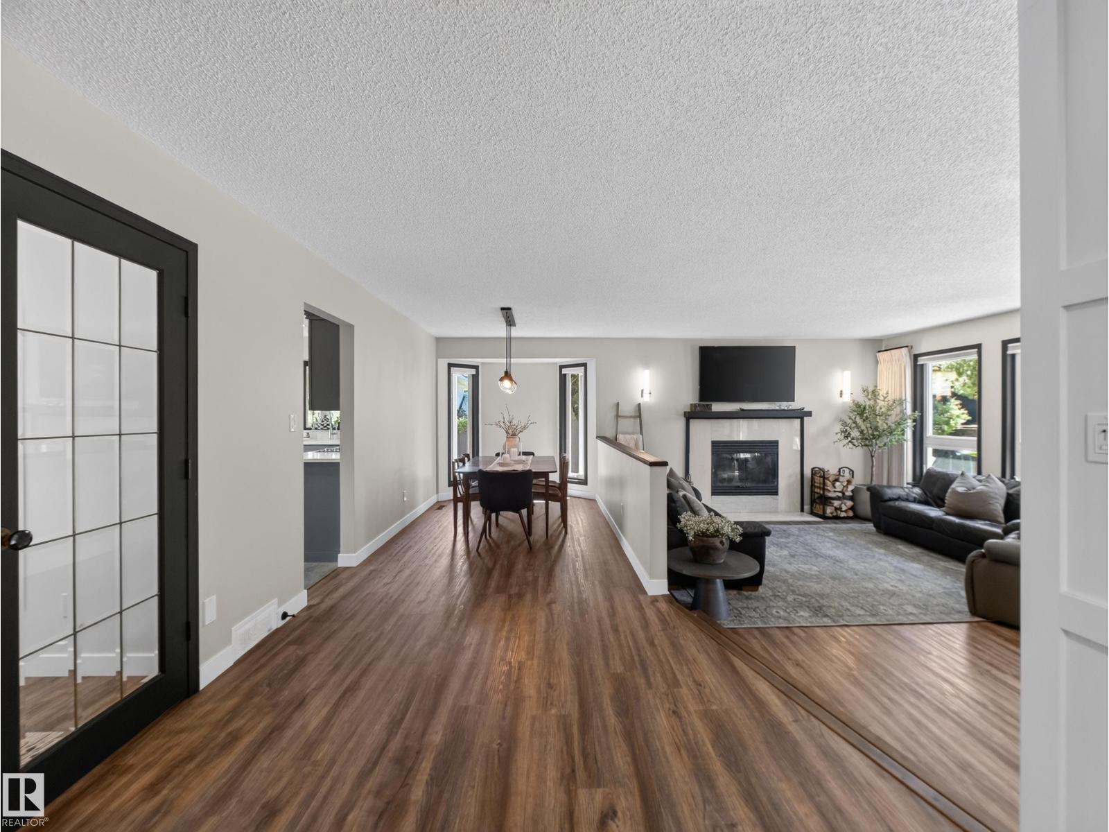 9 COACHMAN PL — photo 19