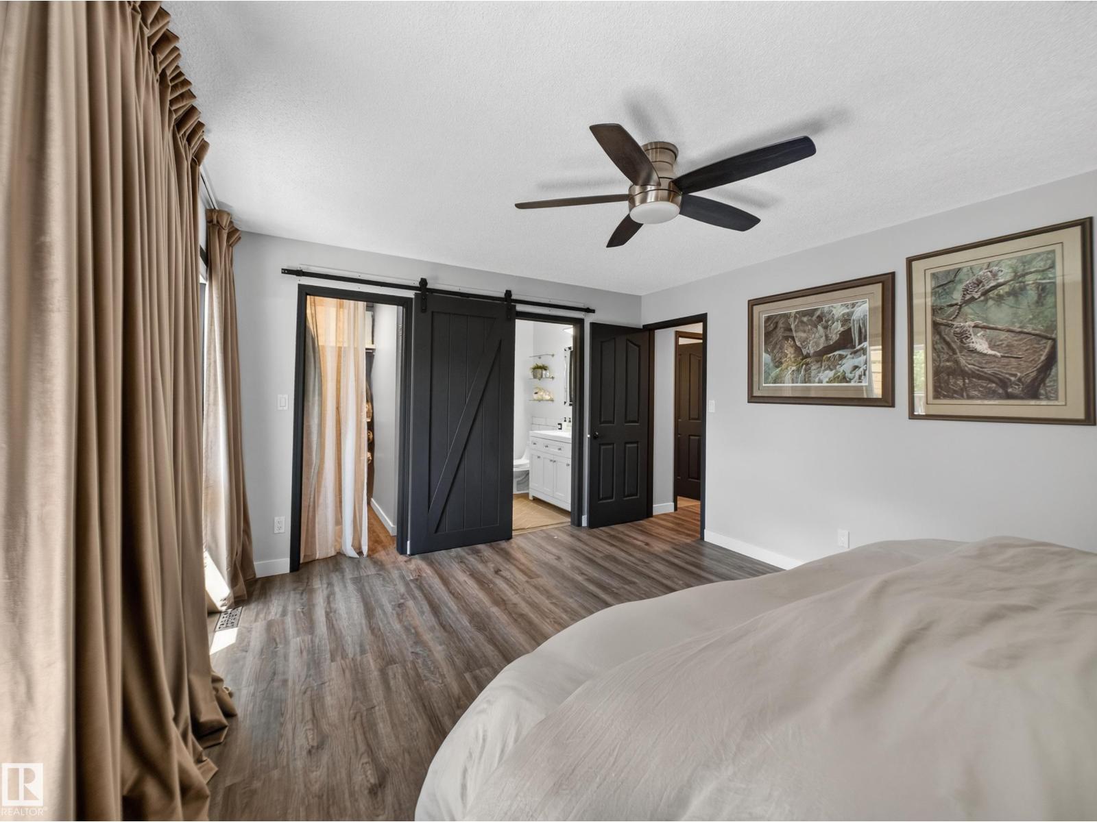 9 COACHMAN PL — photo 29