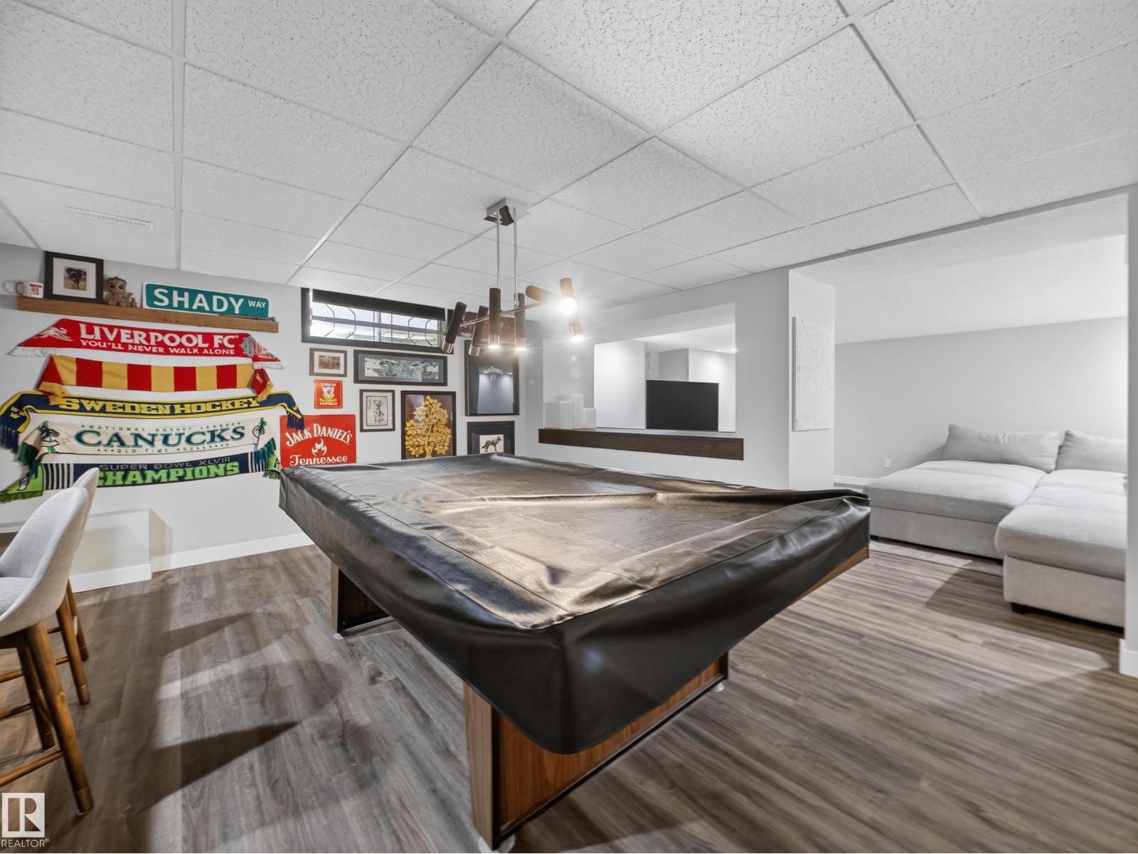9 COACHMAN PL — photo 34