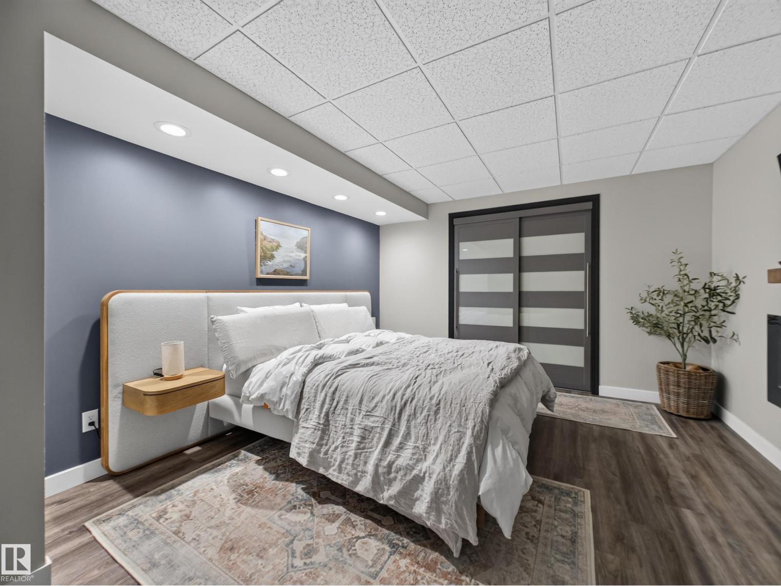 9 COACHMAN PL — photo 43