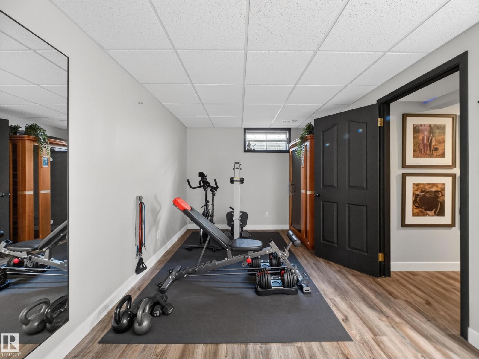 9 COACHMAN PL — photo 46