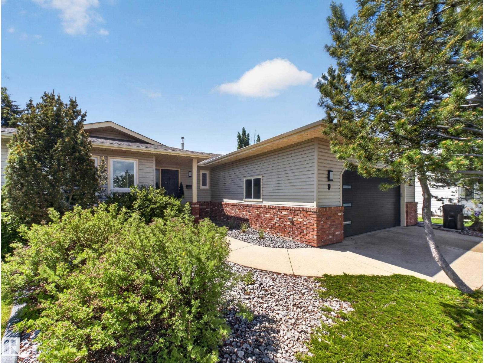 9 COACHMAN PL — photo 63