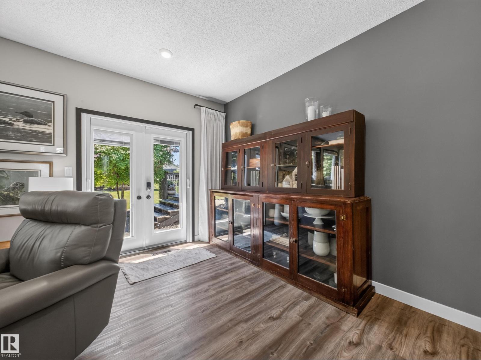 9 COACHMAN PL — photo 9