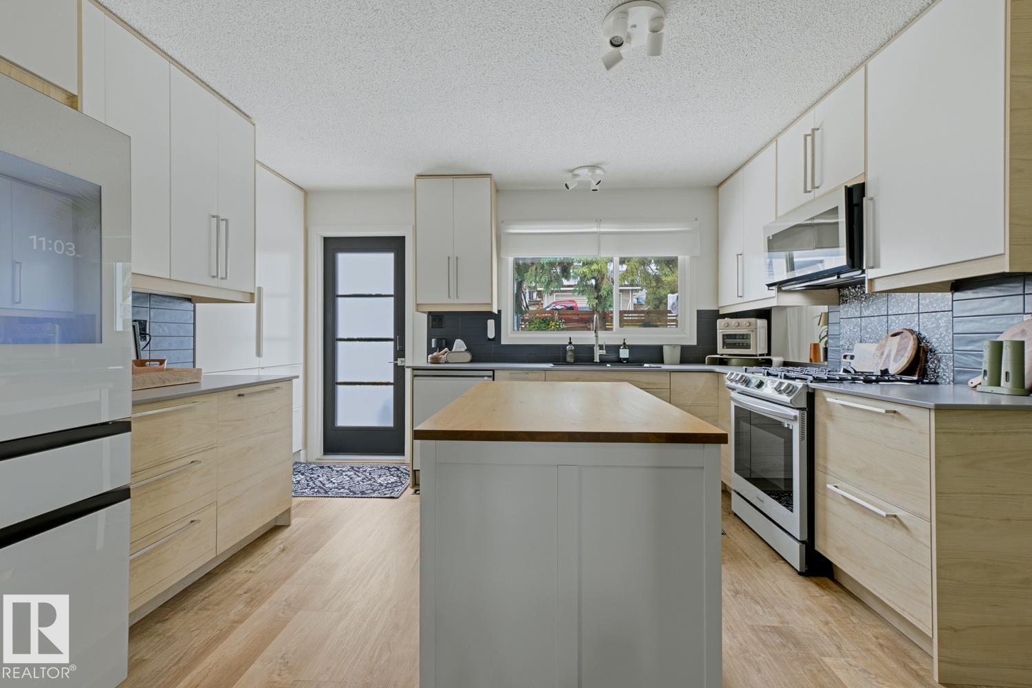 3504 102 AV NW - 14