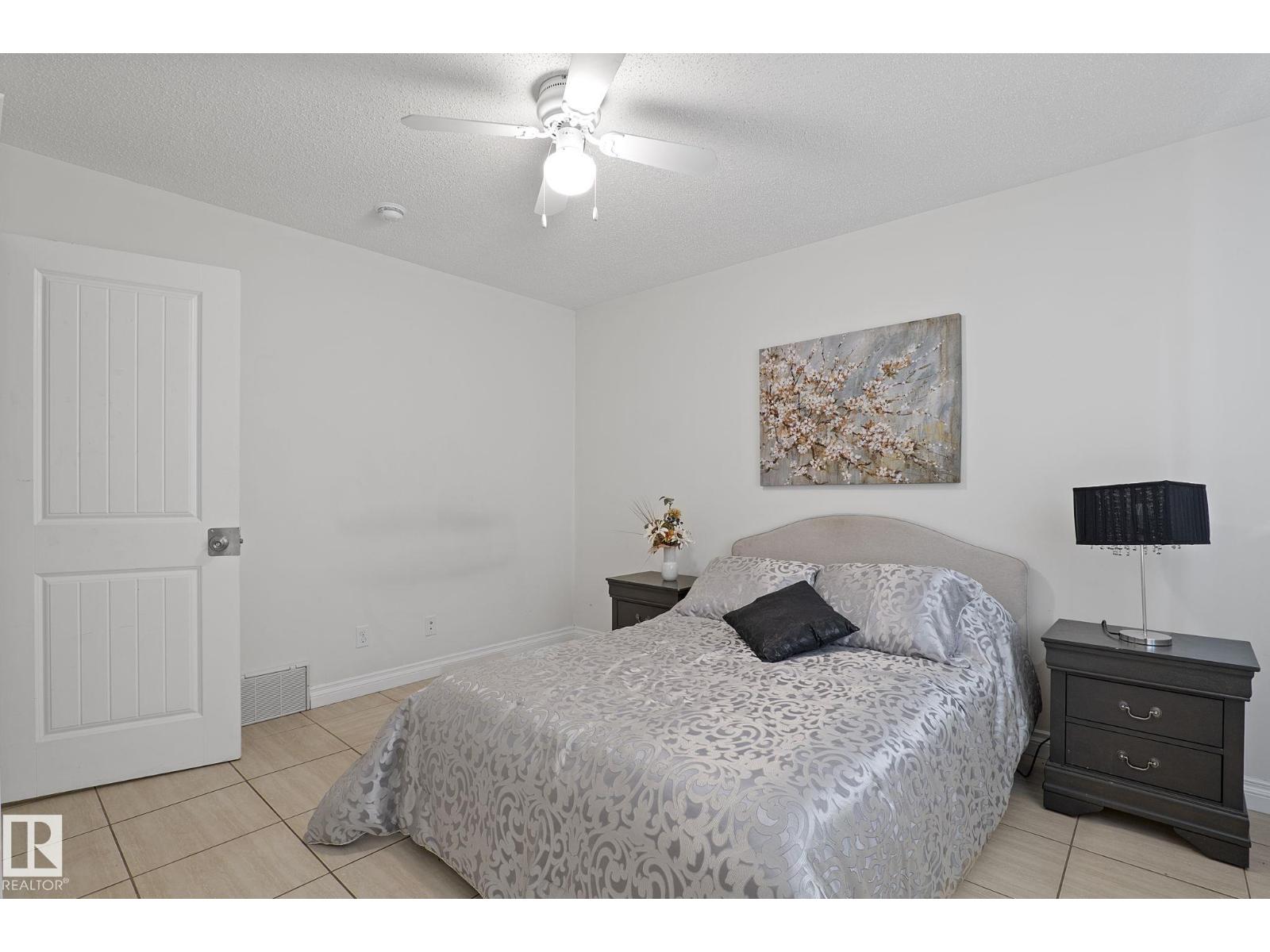 11918 68 ST NW - 16
