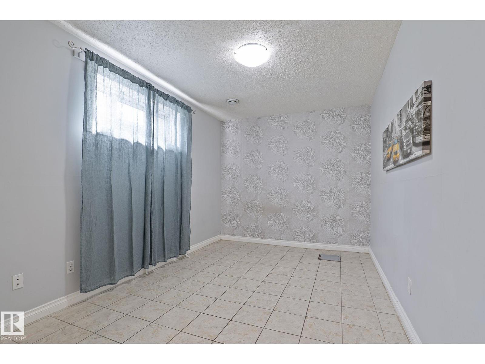 11918 68 ST NW - 30