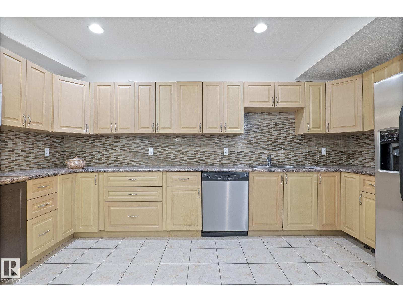 11918 68 ST NW - 34