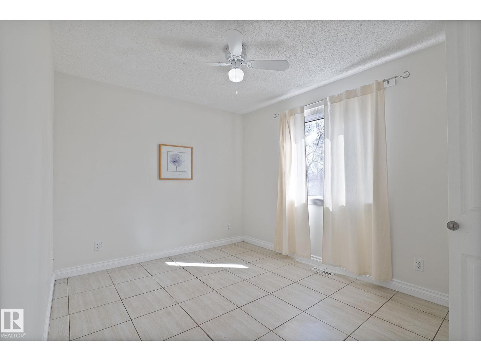 11918 68 ST NW - 43