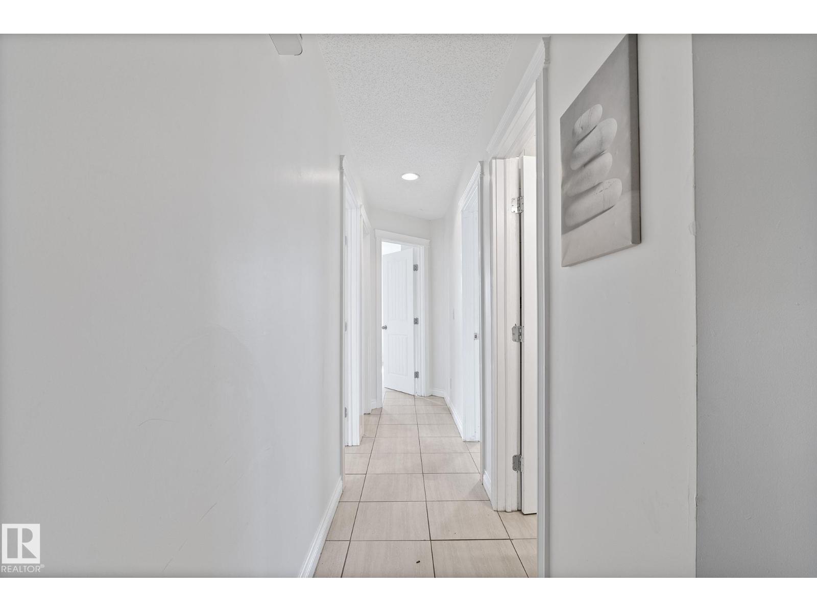 11918 68 ST NW - 47