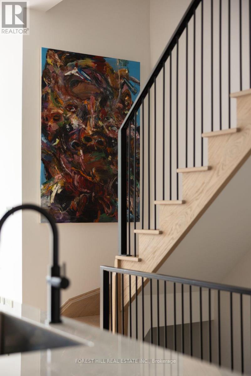 359 DUPONT STREET - 6