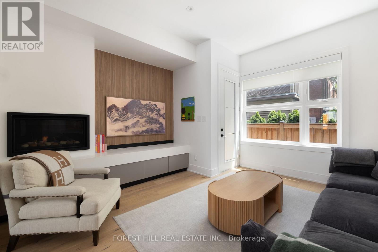 359 DUPONT STREET - 8