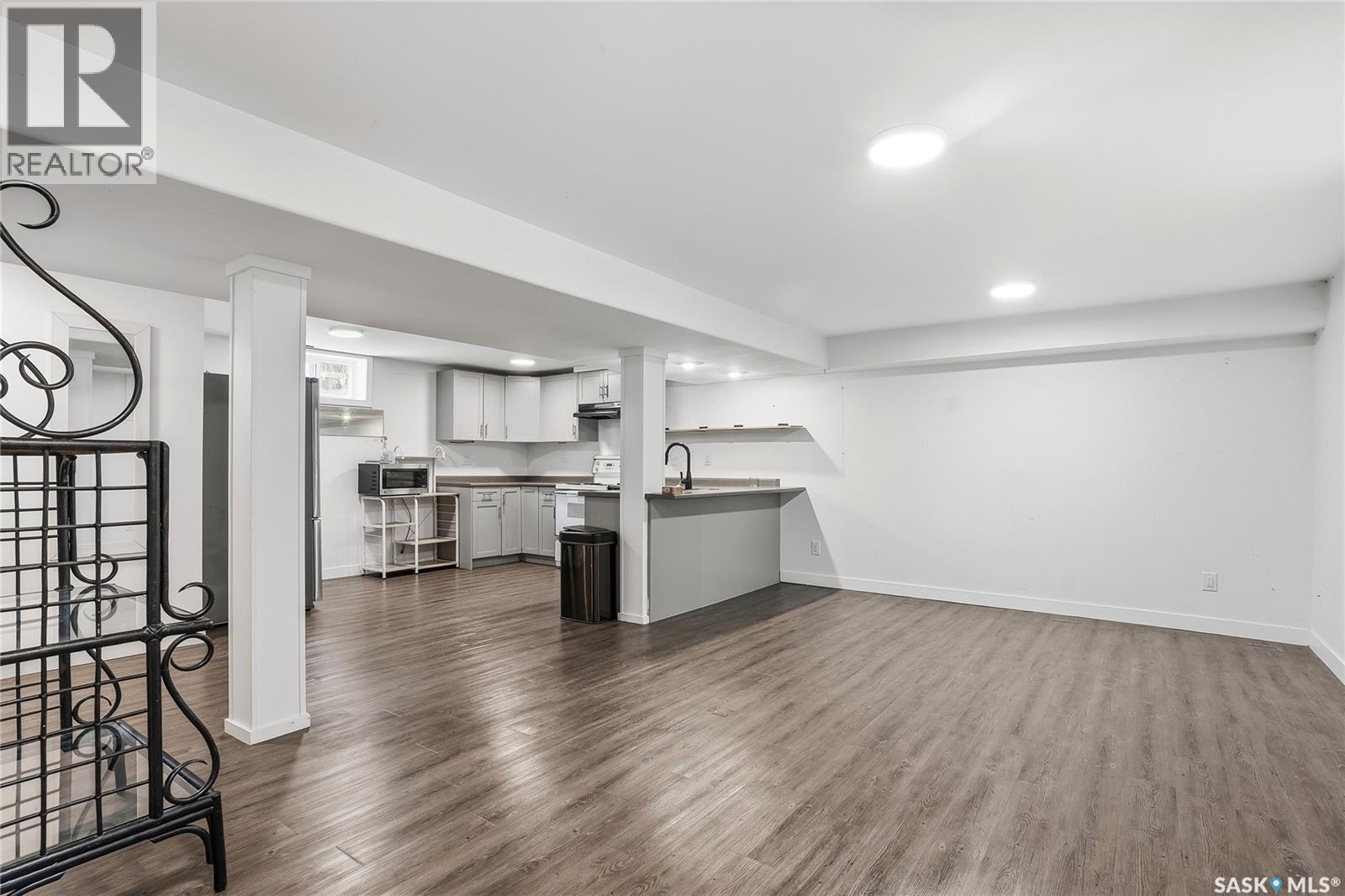 621 Bedford ROAD — photo 30