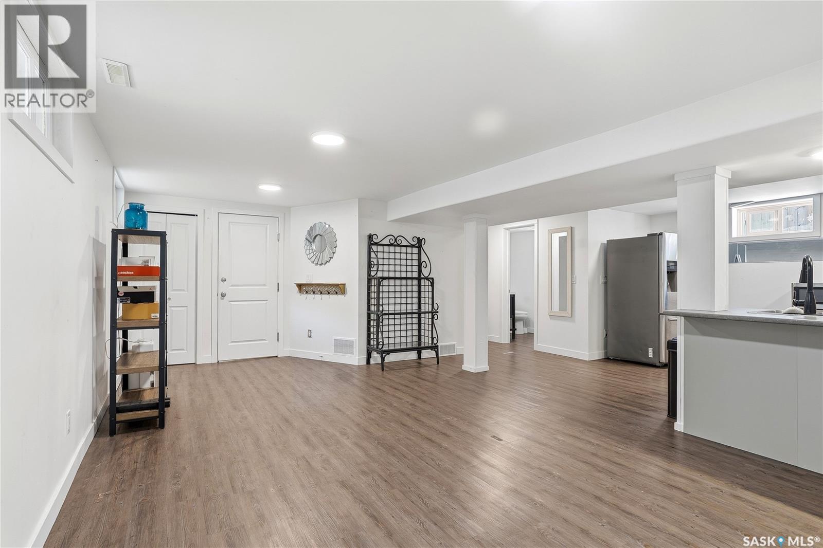 621 Bedford ROAD — photo 32