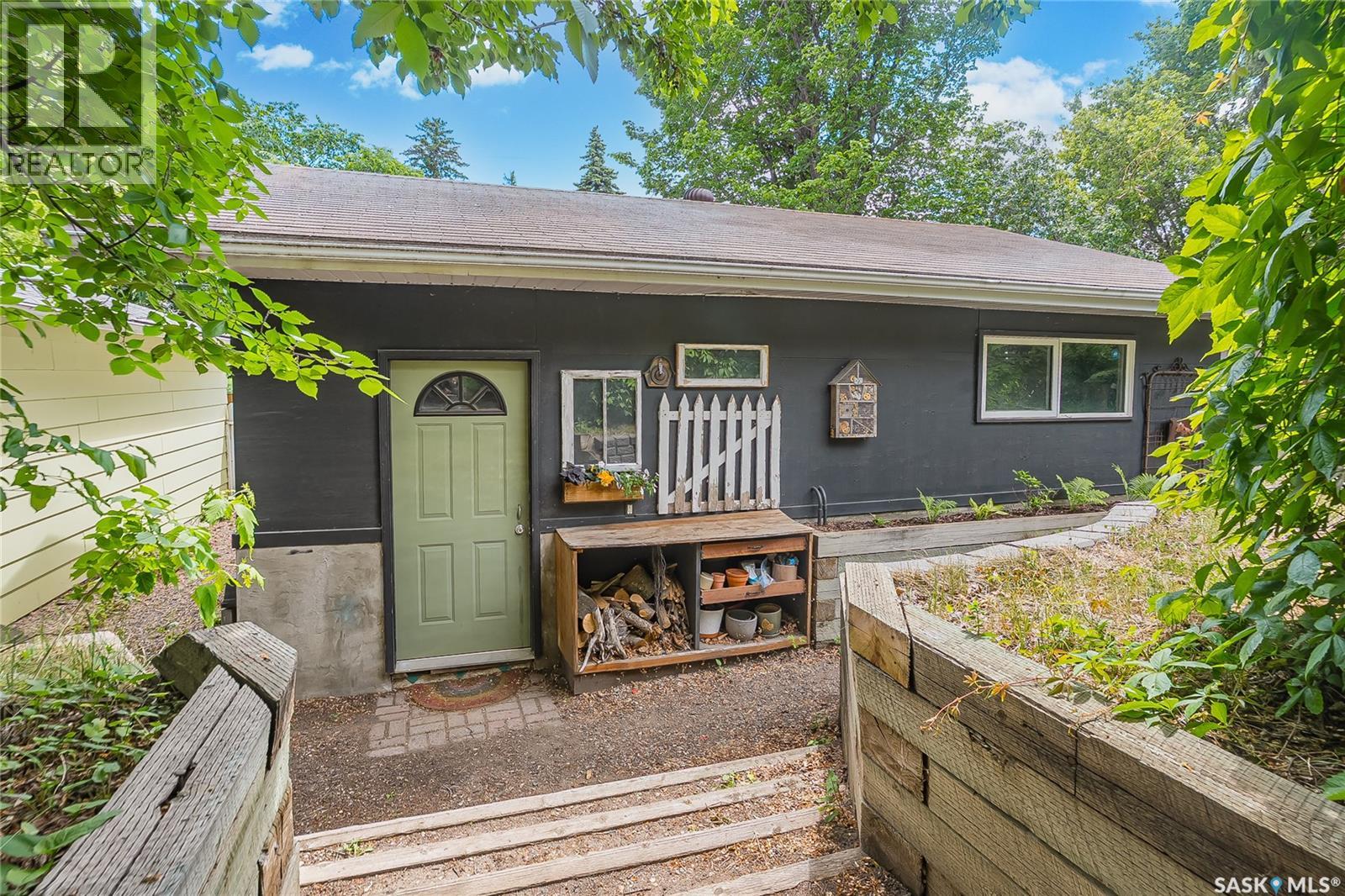 621 Bedford ROAD — photo 43