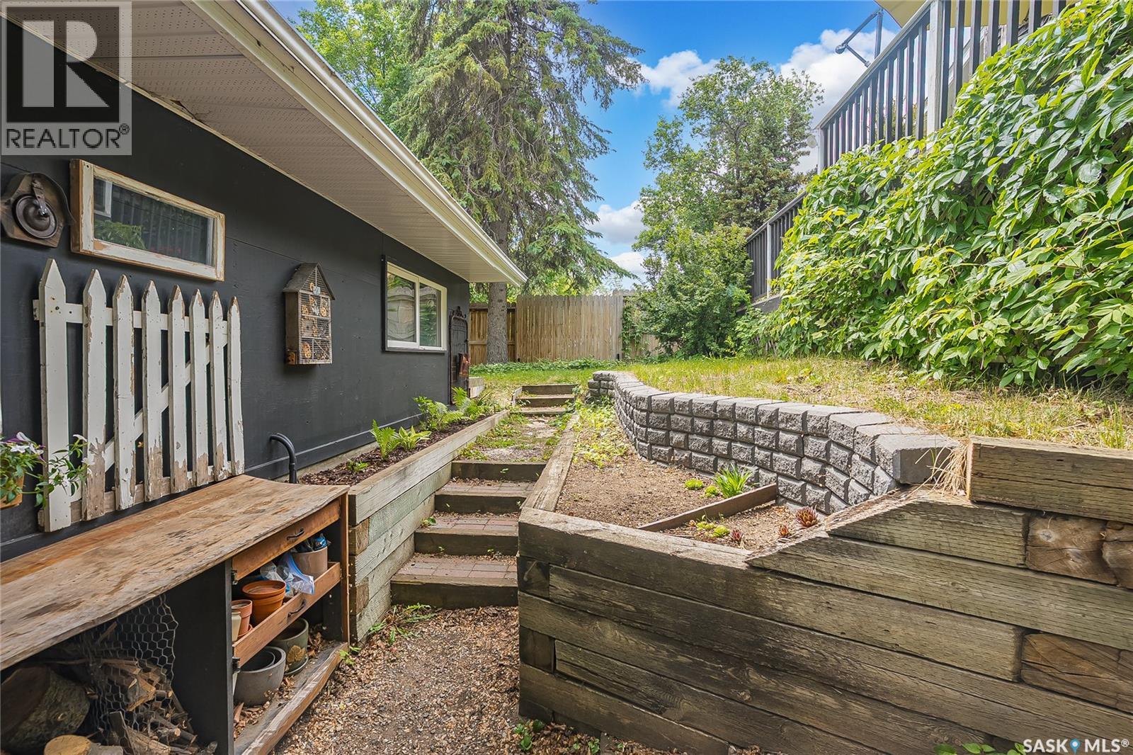 621 Bedford ROAD — photo 44