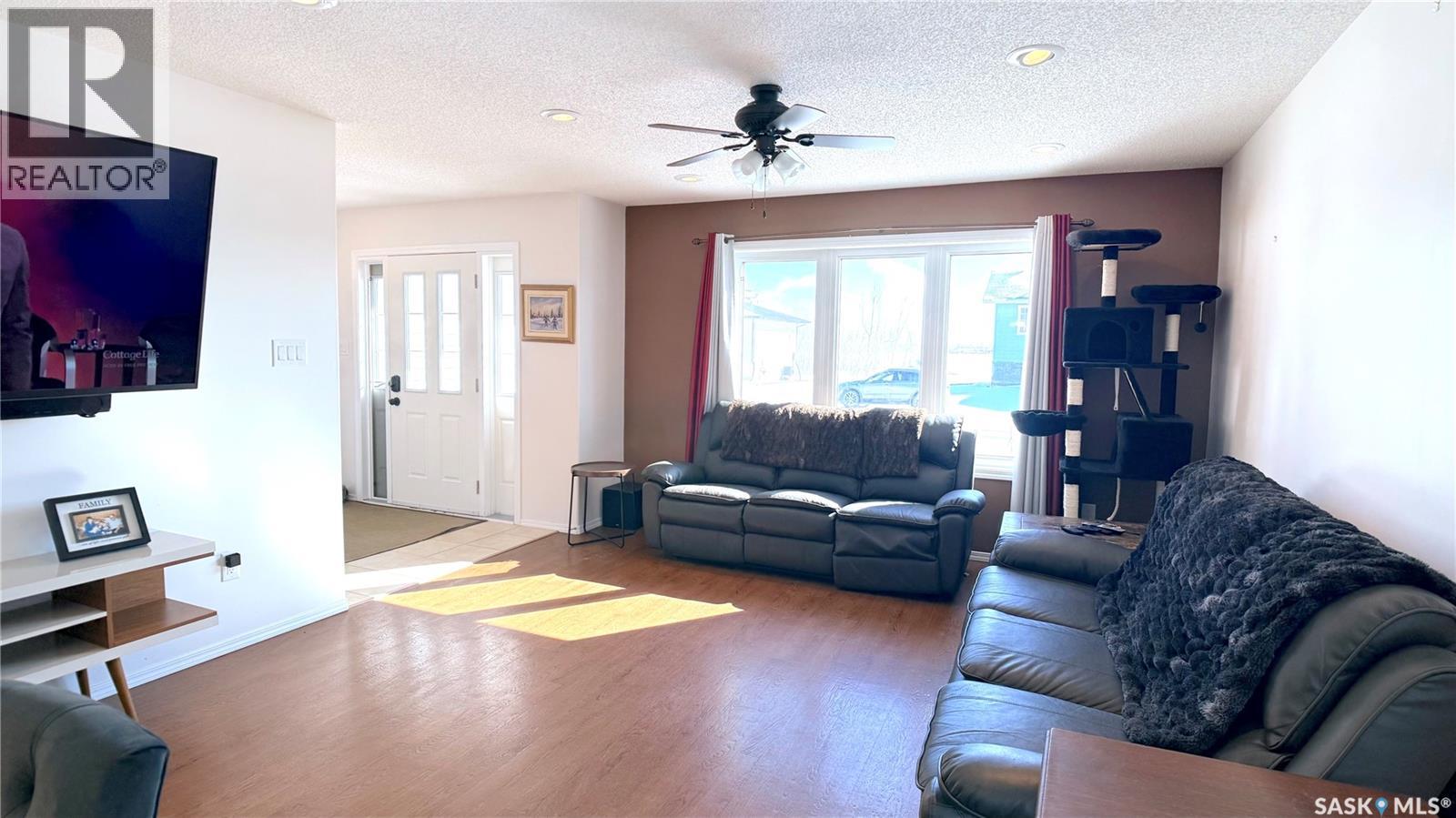 304 Archibald STREET — photo 6