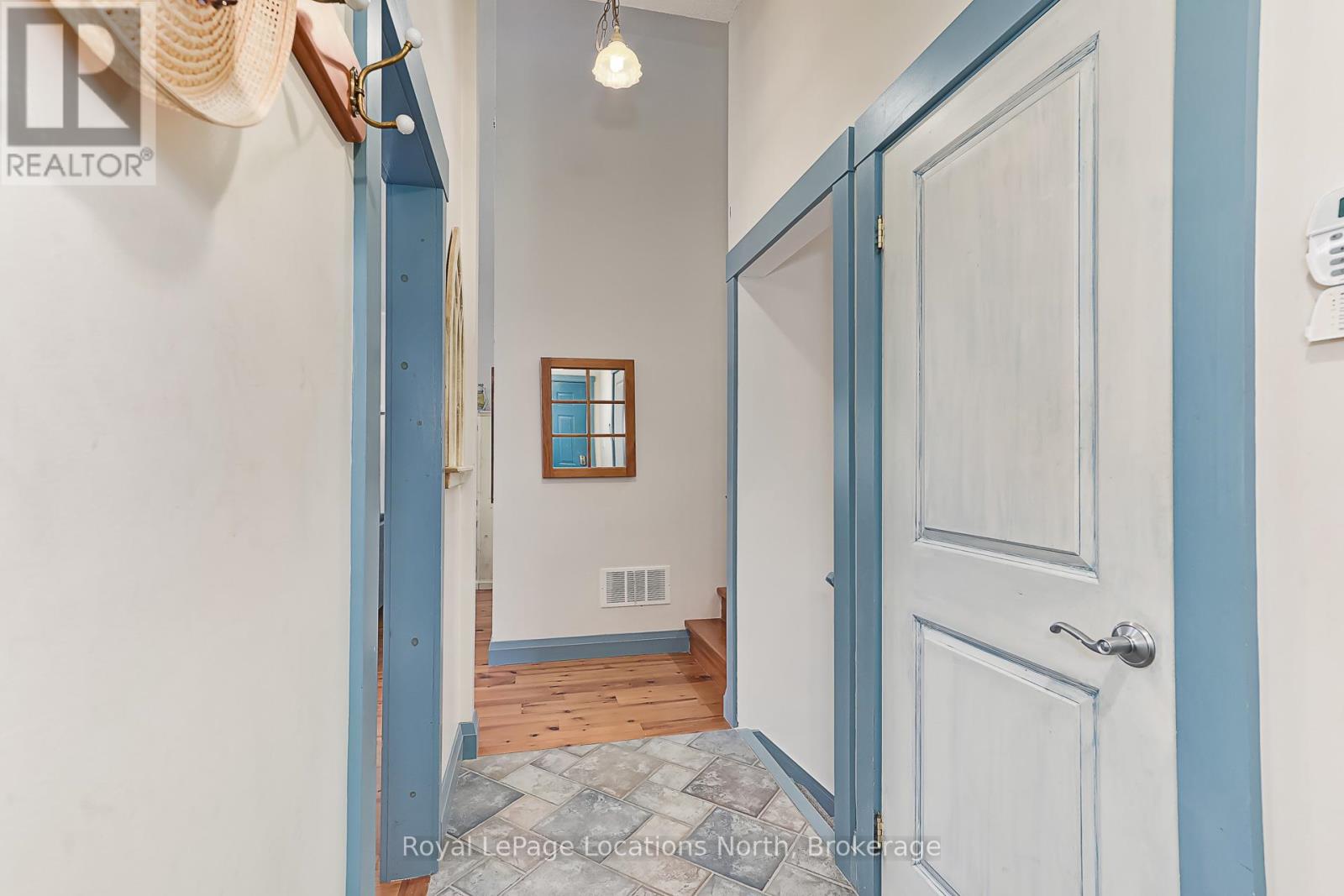 105 WOODLAND PARK ROAD - 14