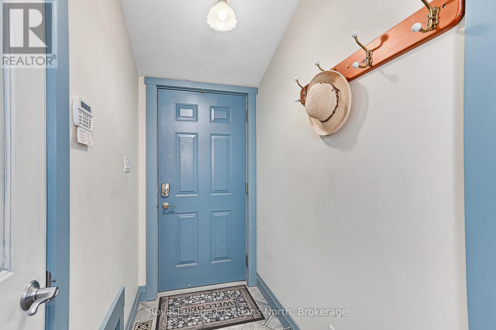105 WOODLAND PARK ROAD - 13