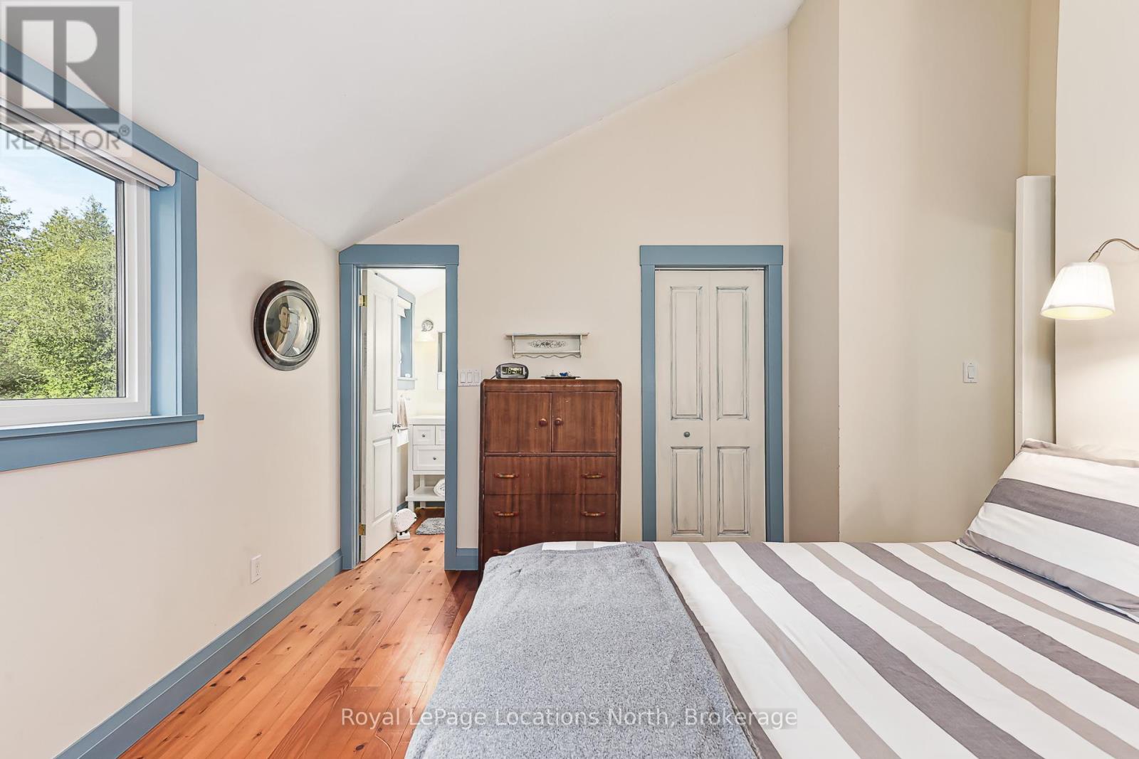 105 WOODLAND PARK ROAD - 29