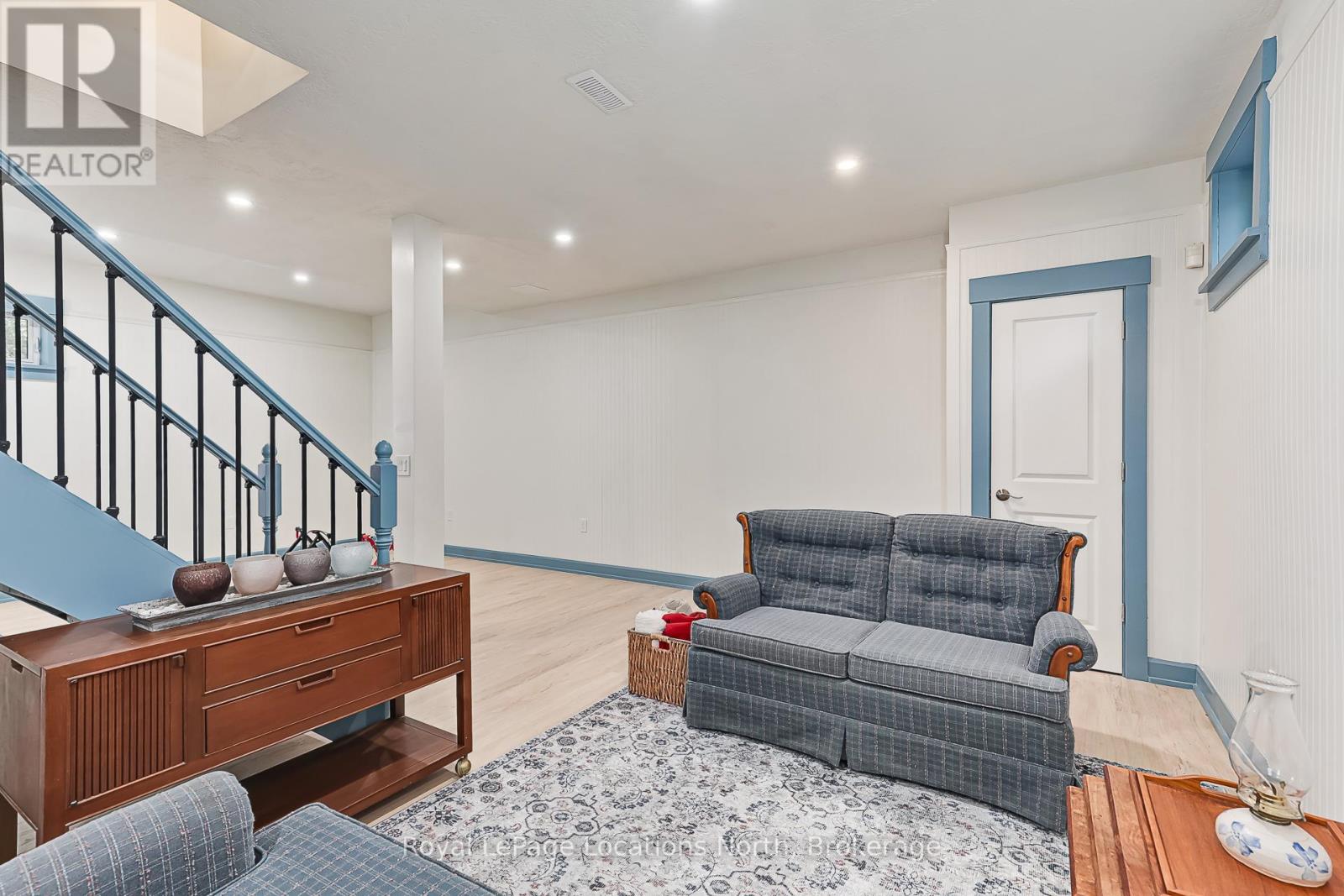105 WOODLAND PARK ROAD - 38