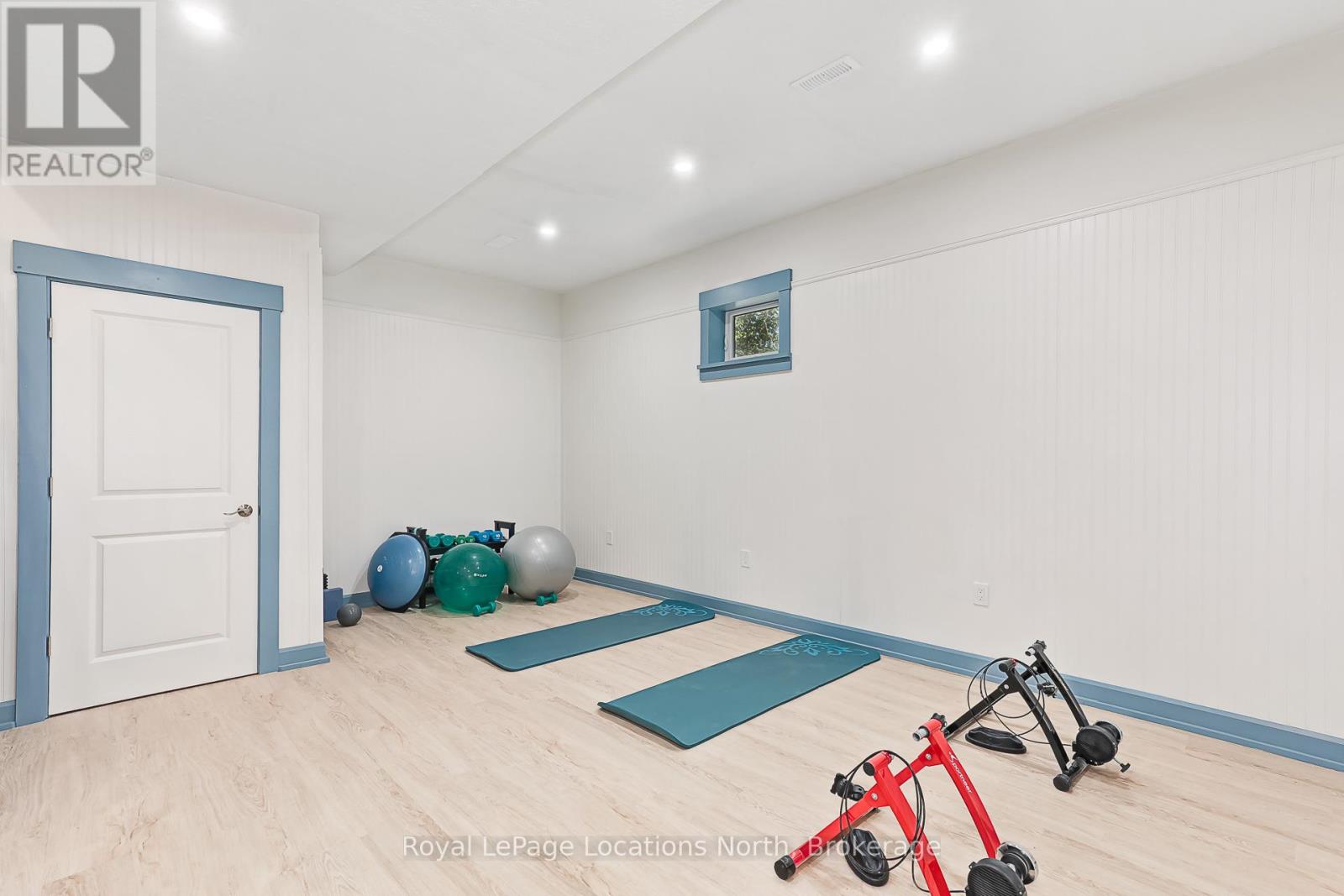 105 WOODLAND PARK ROAD - 41