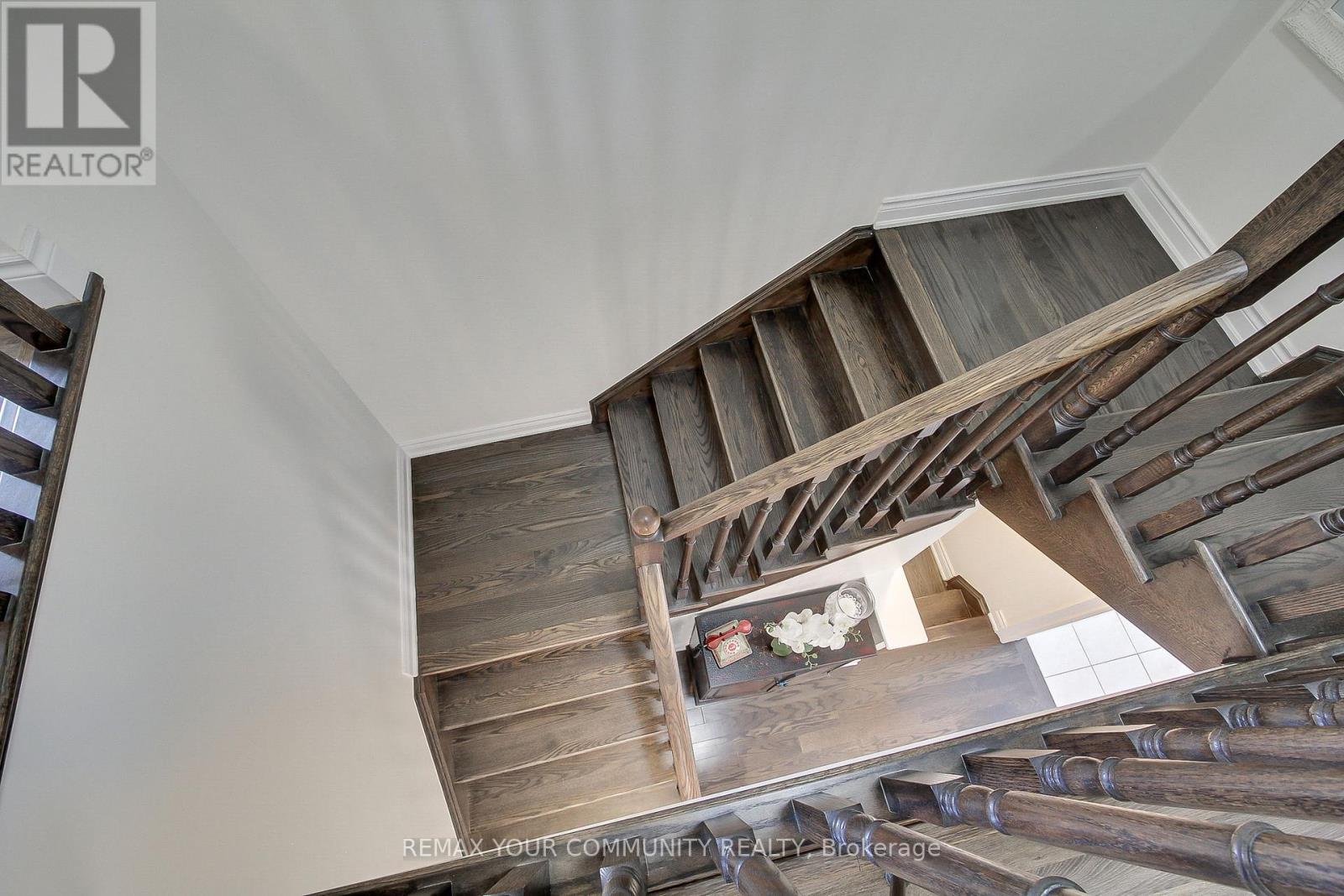 26 HODGSON ROAD N - 27