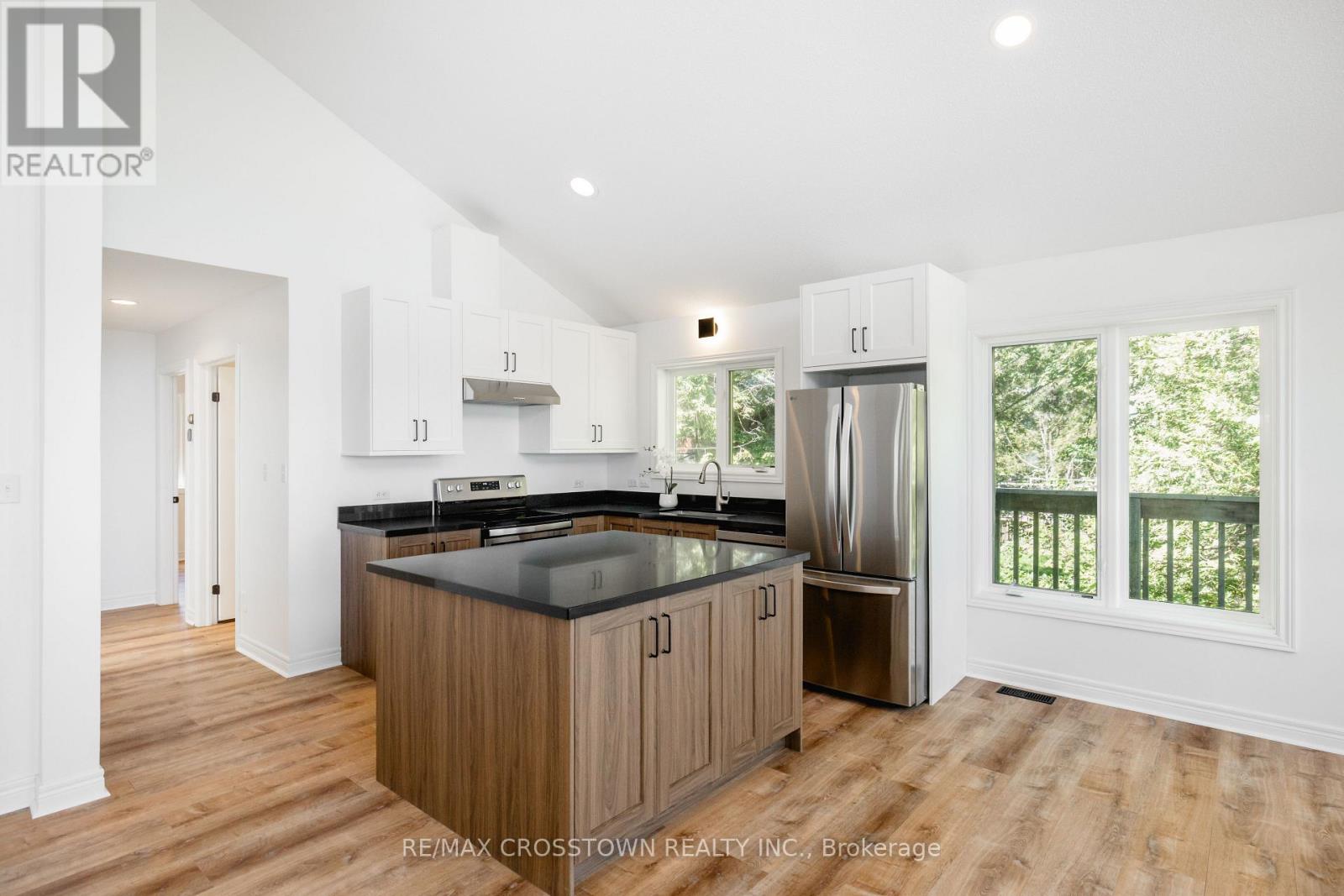 1799 CHAMPLAIN ROAD - 14