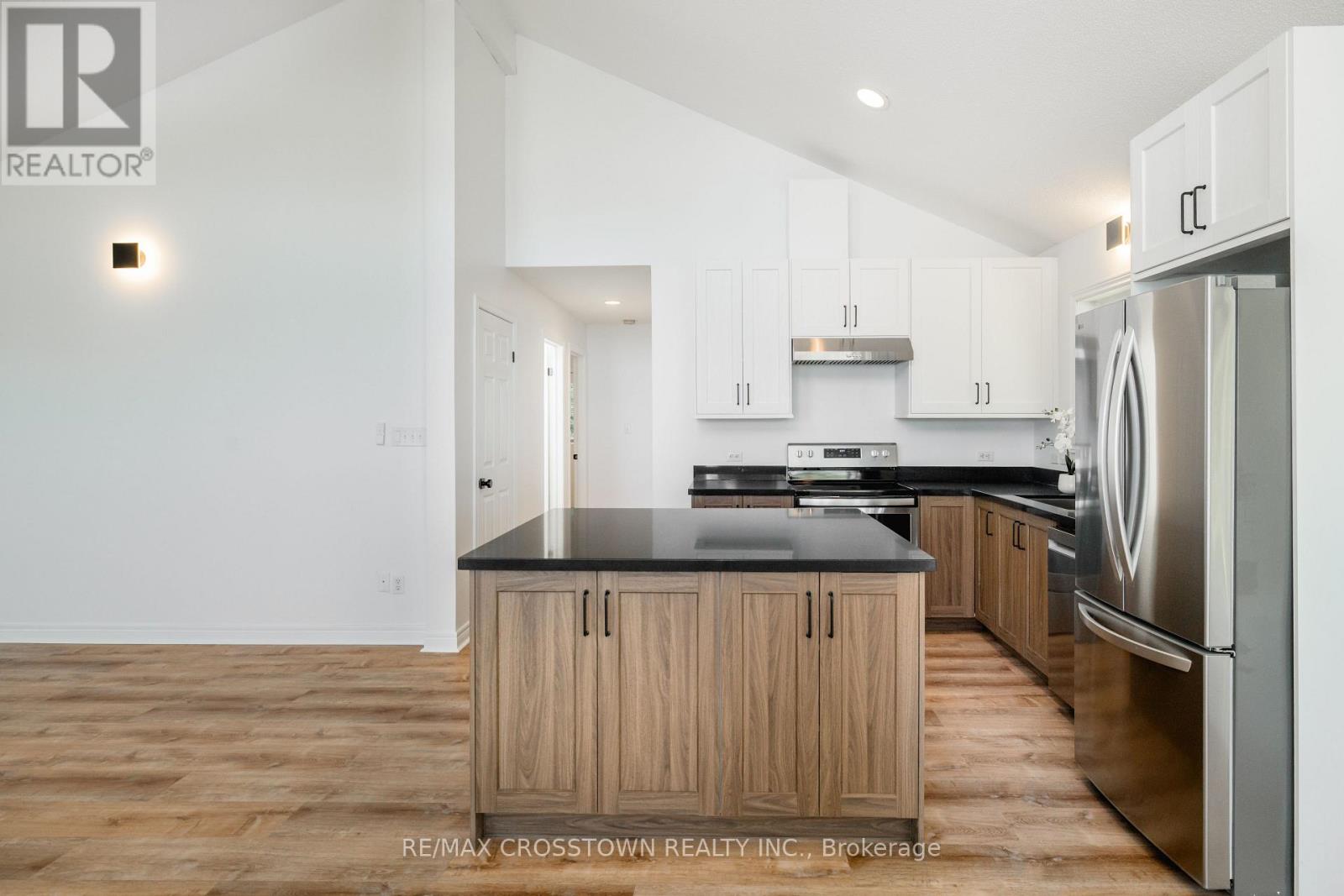 1799 CHAMPLAIN ROAD - 15