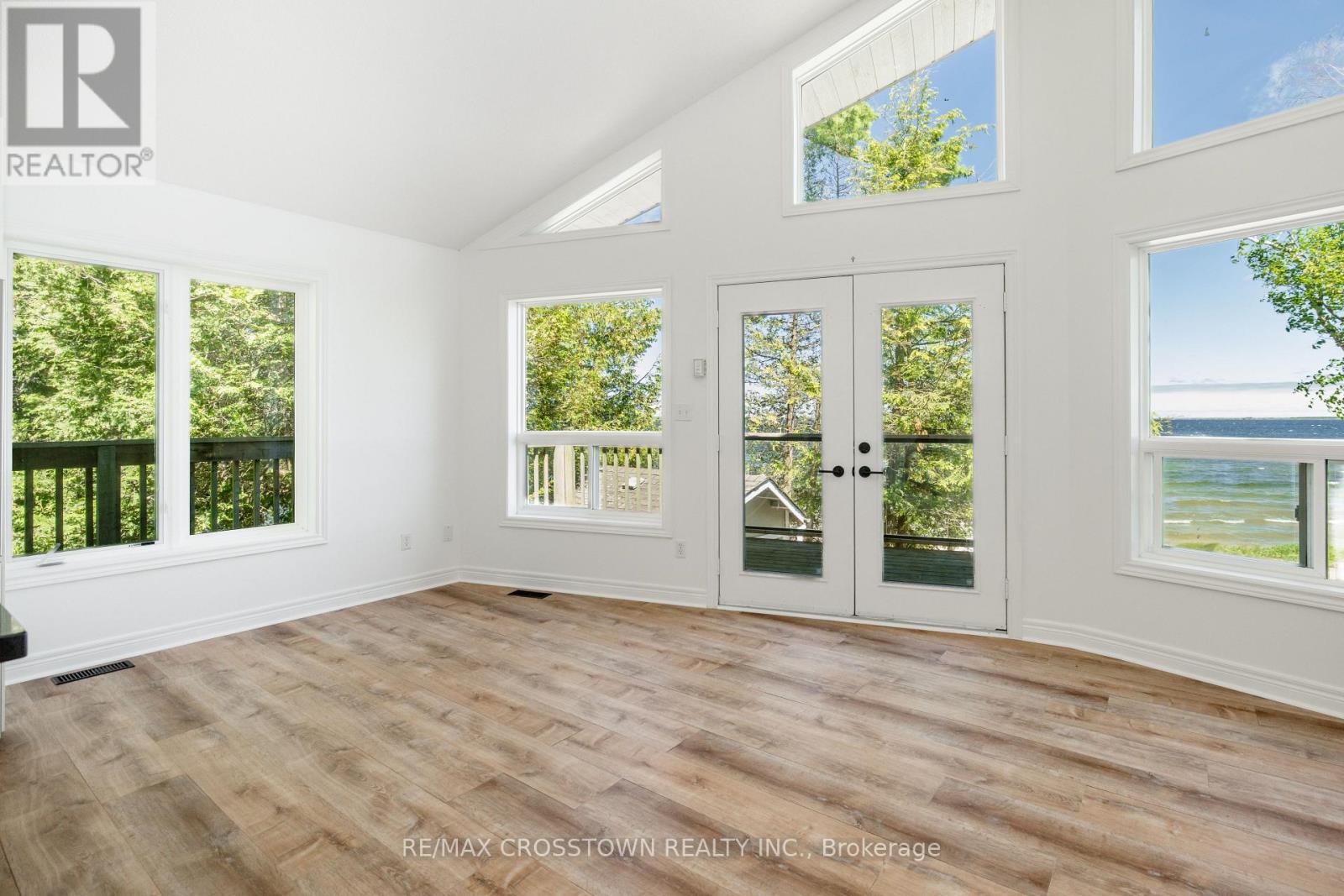 1799 CHAMPLAIN ROAD - 17