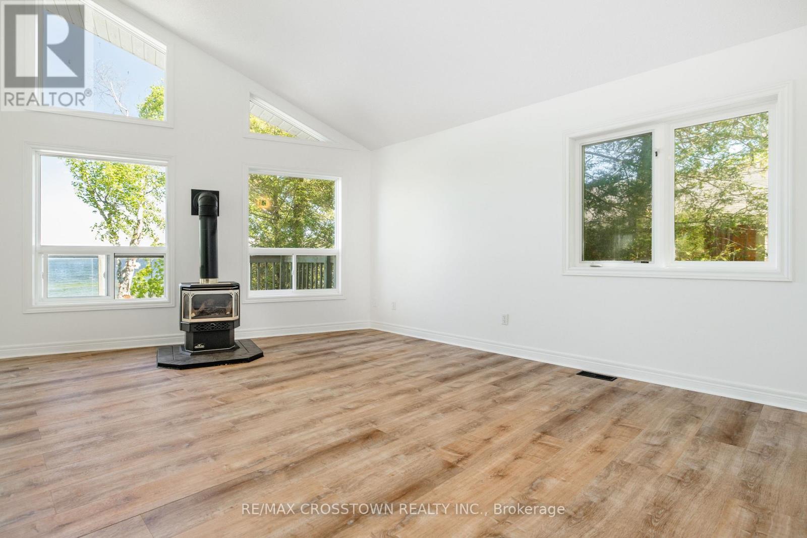 1799 CHAMPLAIN ROAD - 18