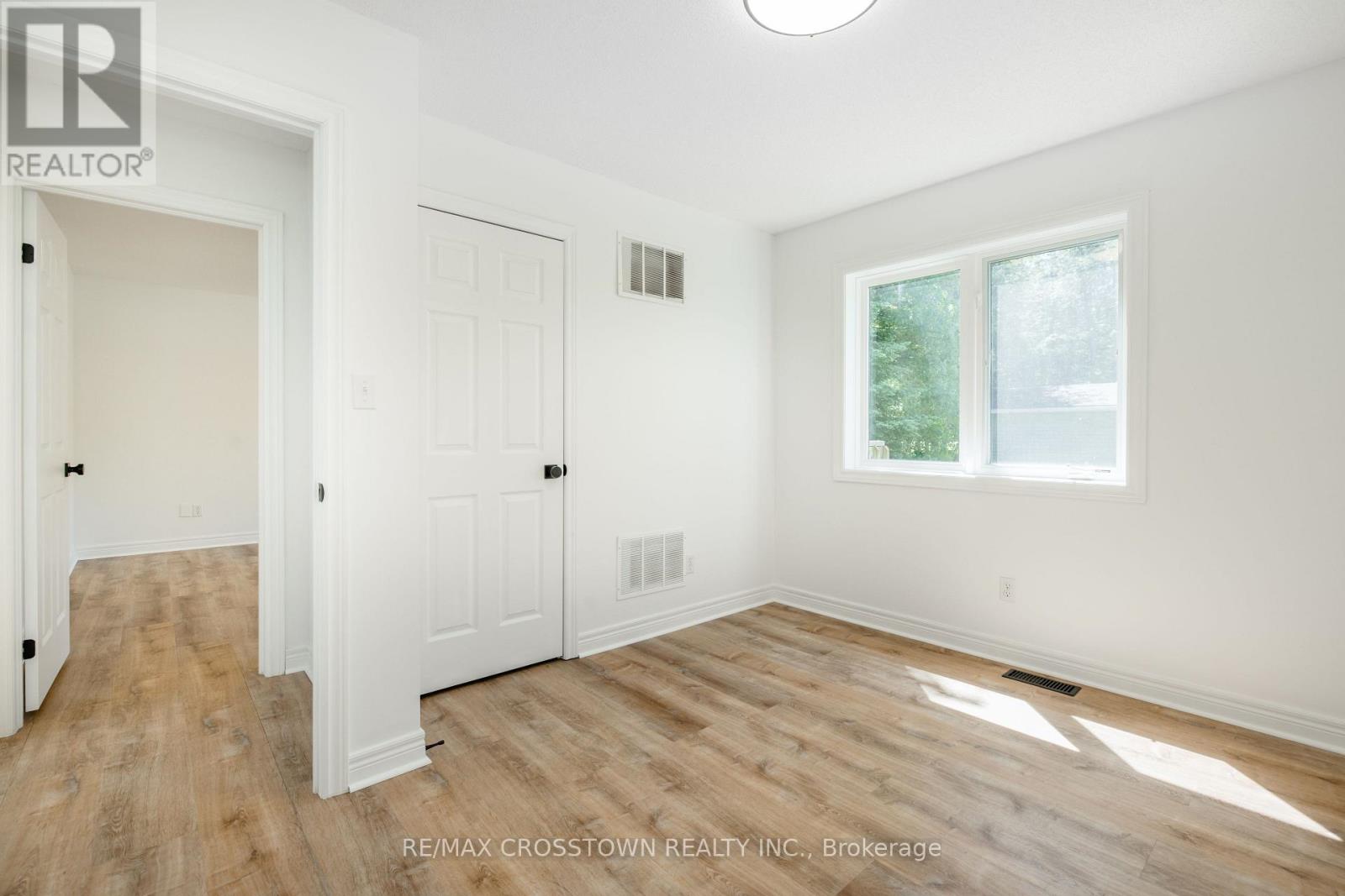 1799 CHAMPLAIN ROAD - 21