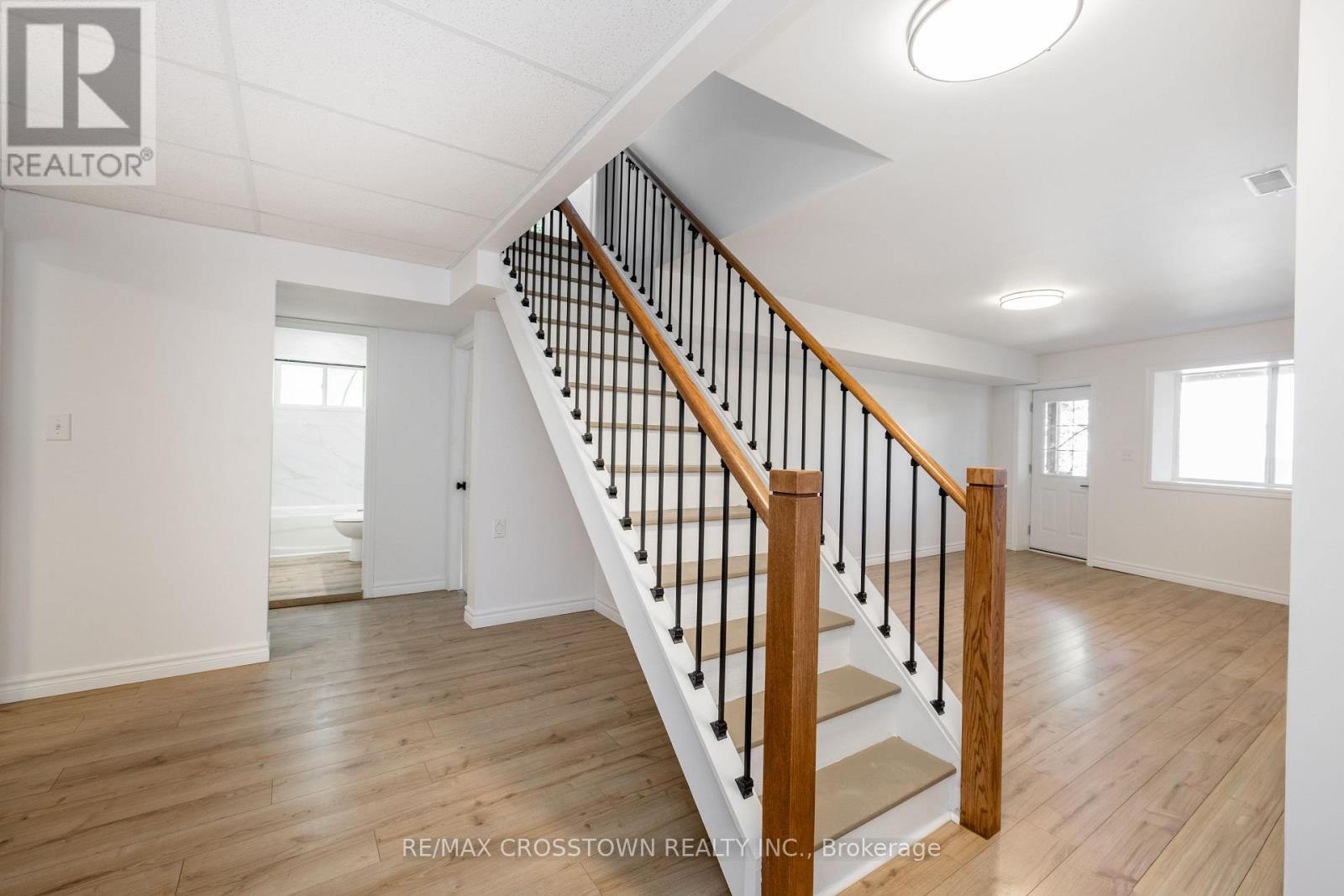 1799 CHAMPLAIN ROAD - 27