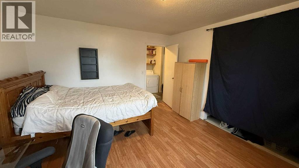 813 Centre - 14