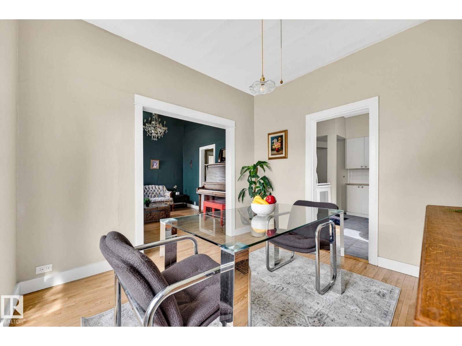 12201 95 ST NW - 23