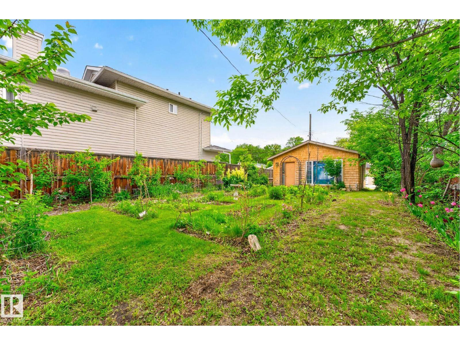 12201 95 ST NW - 28