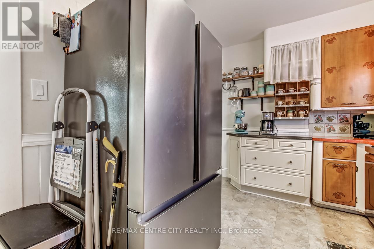 92 FOREST AVENUE - 12