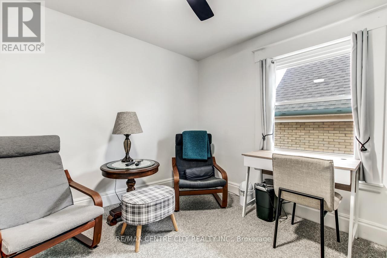 92 FOREST AVENUE - 20