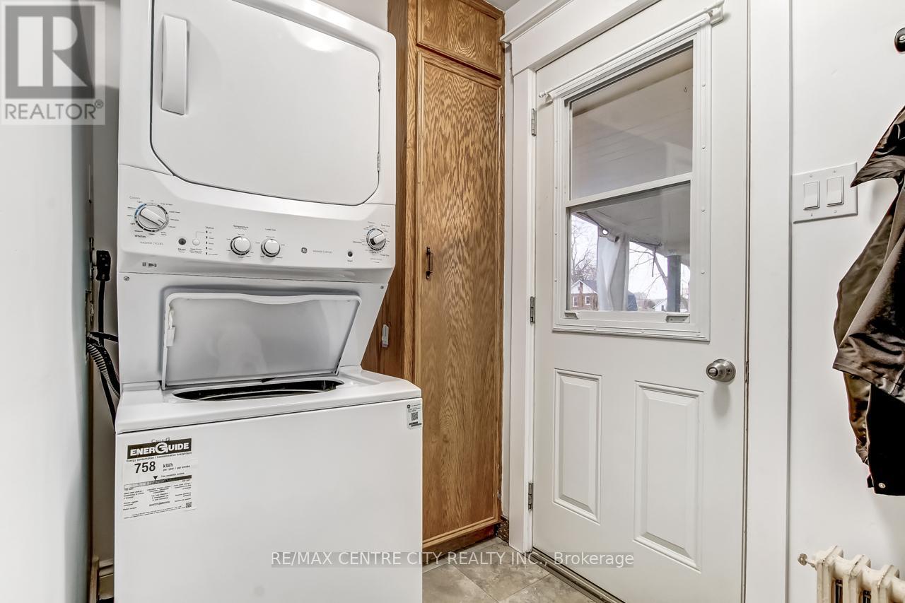 92 FOREST AVENUE - 24