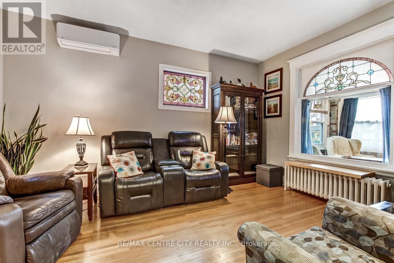 92 FOREST AVENUE - 5