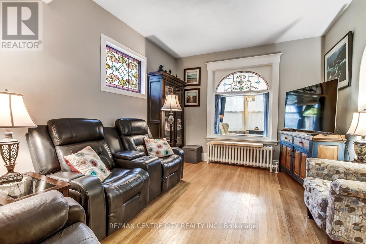 92 FOREST AVENUE - 6