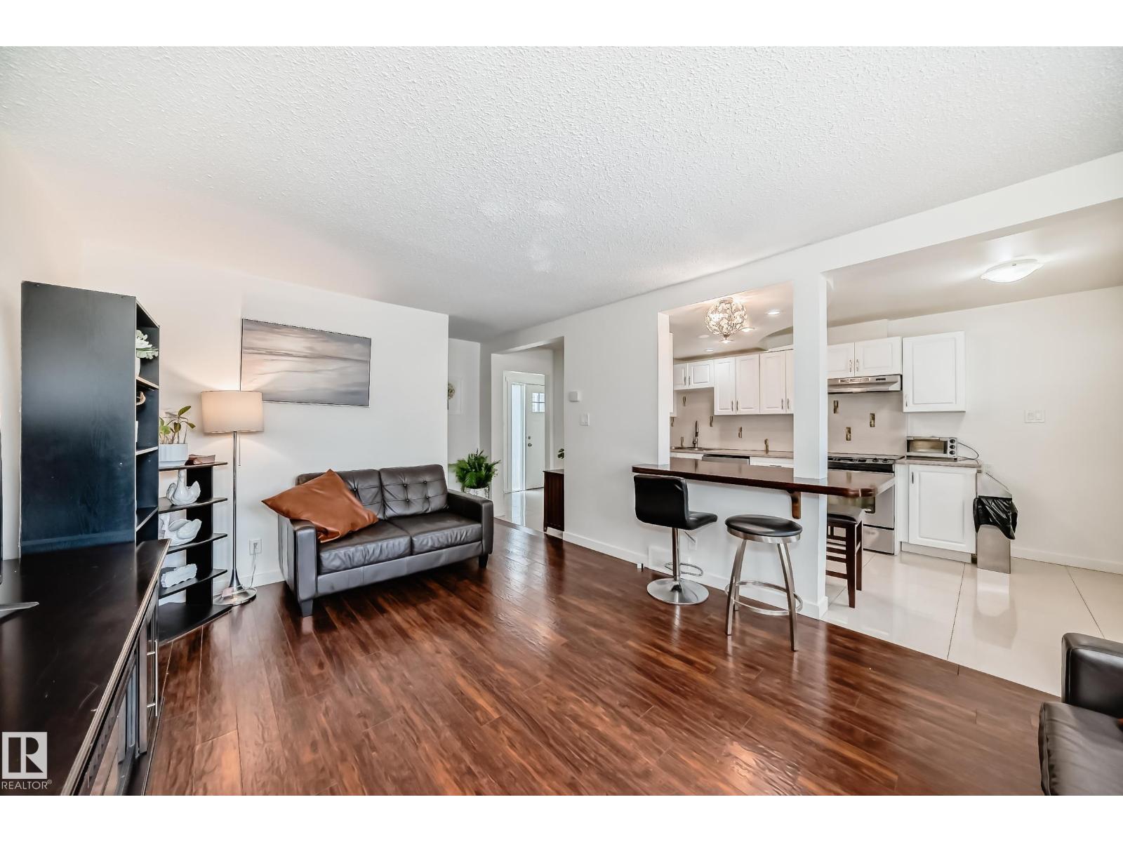 75 AMBERLY CO NW - 9
