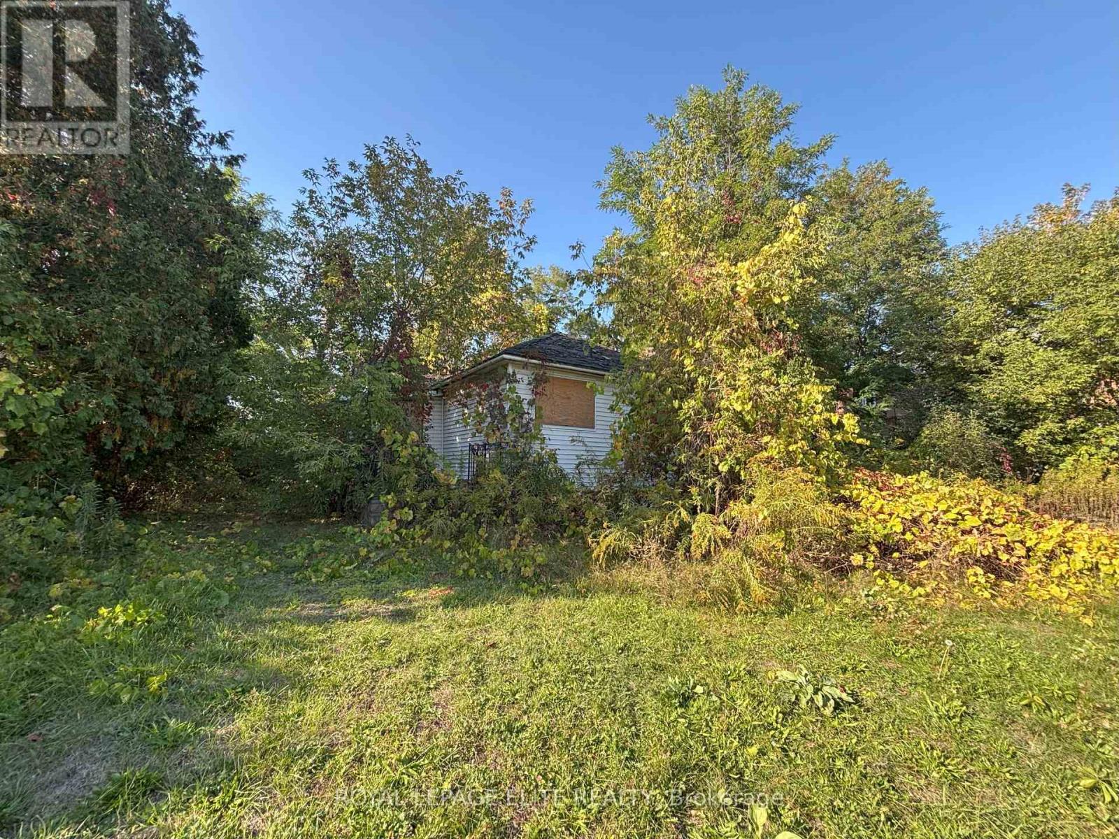 1631 EGLINTON AVENUE W - 10