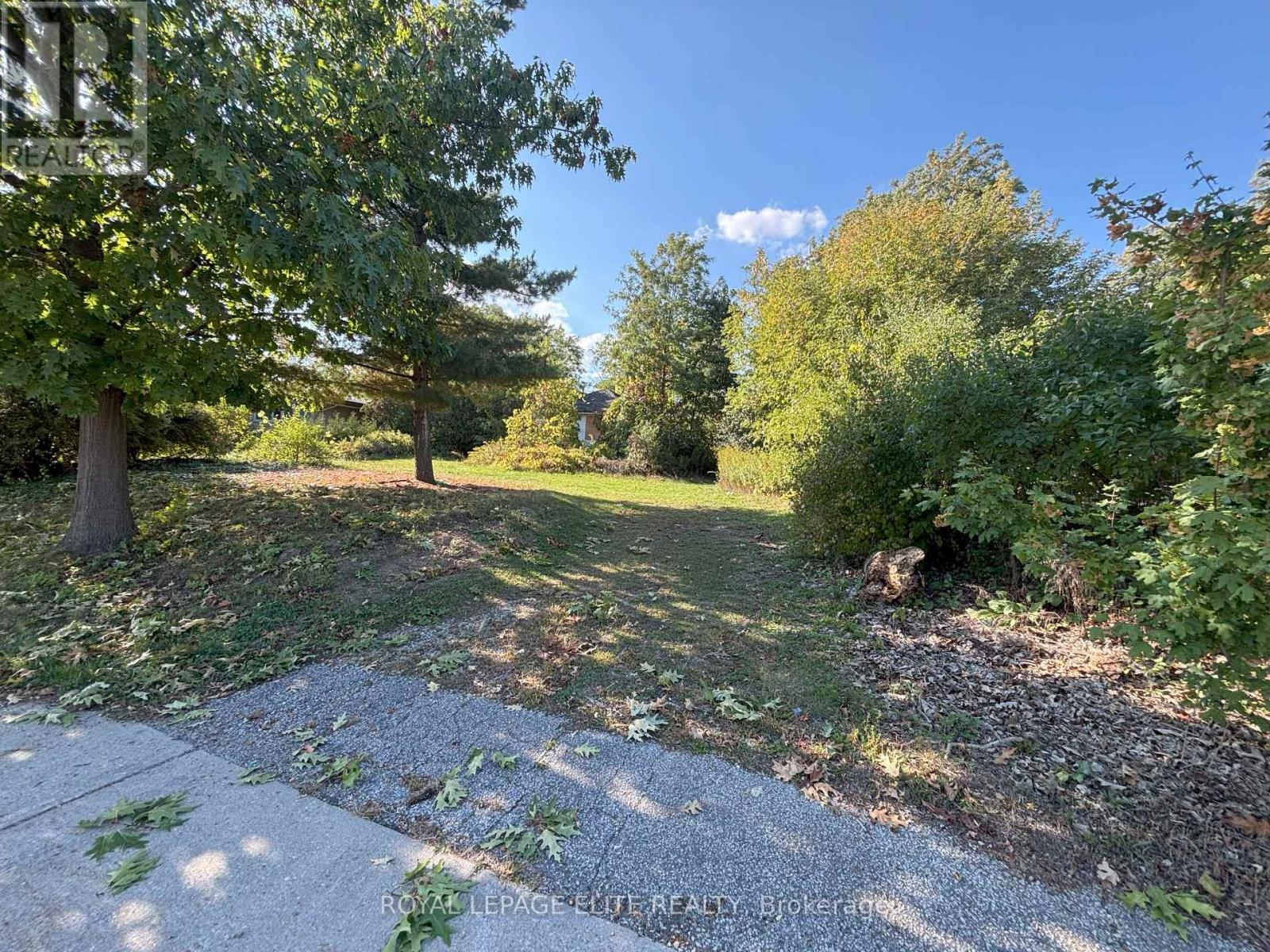 1631 EGLINTON AVENUE W - 9