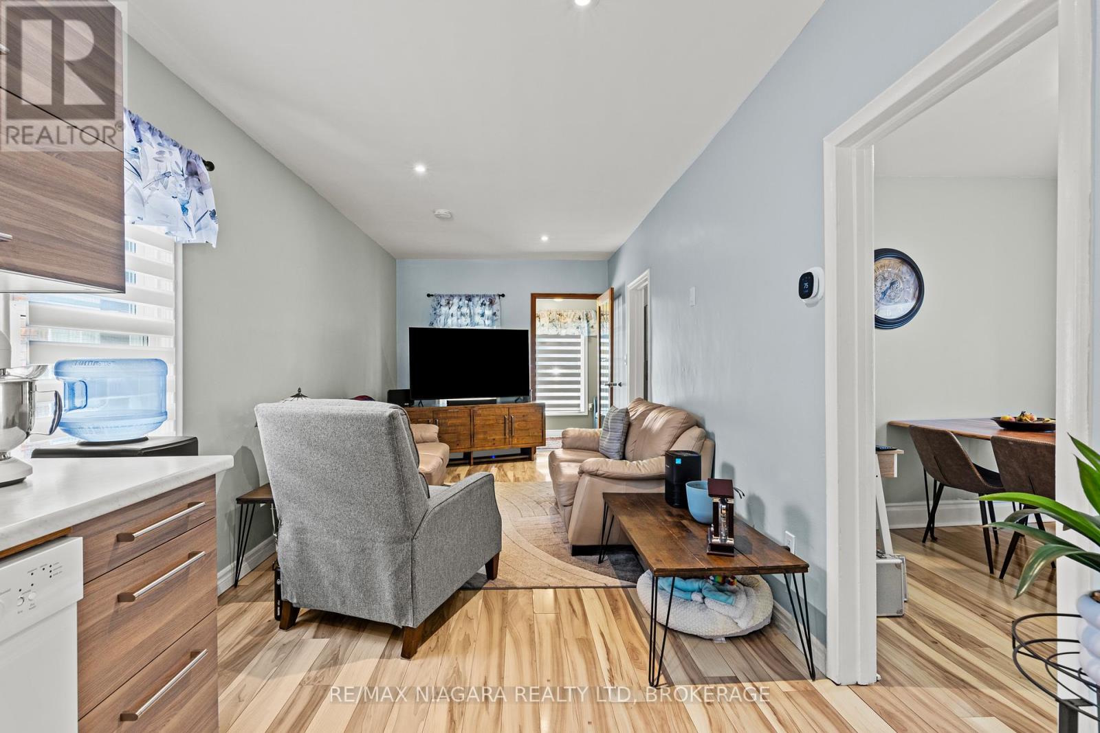 42 MCCORMICK STREET - 11