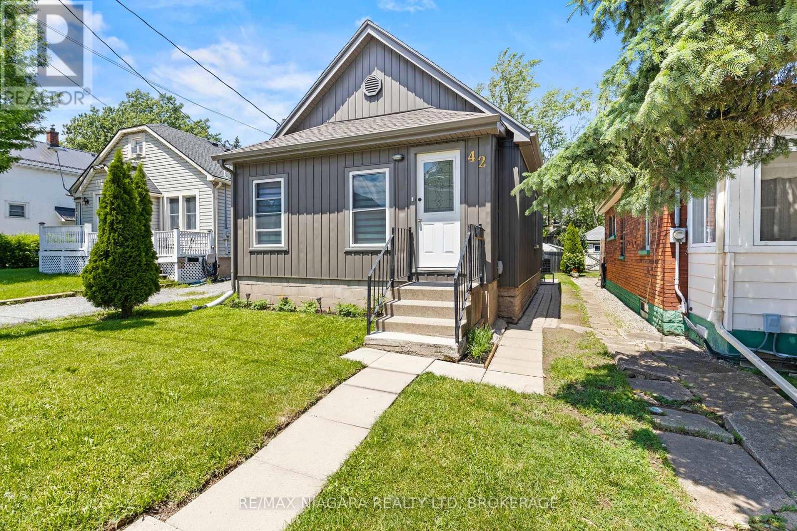 42 MCCORMICK STREET - 2