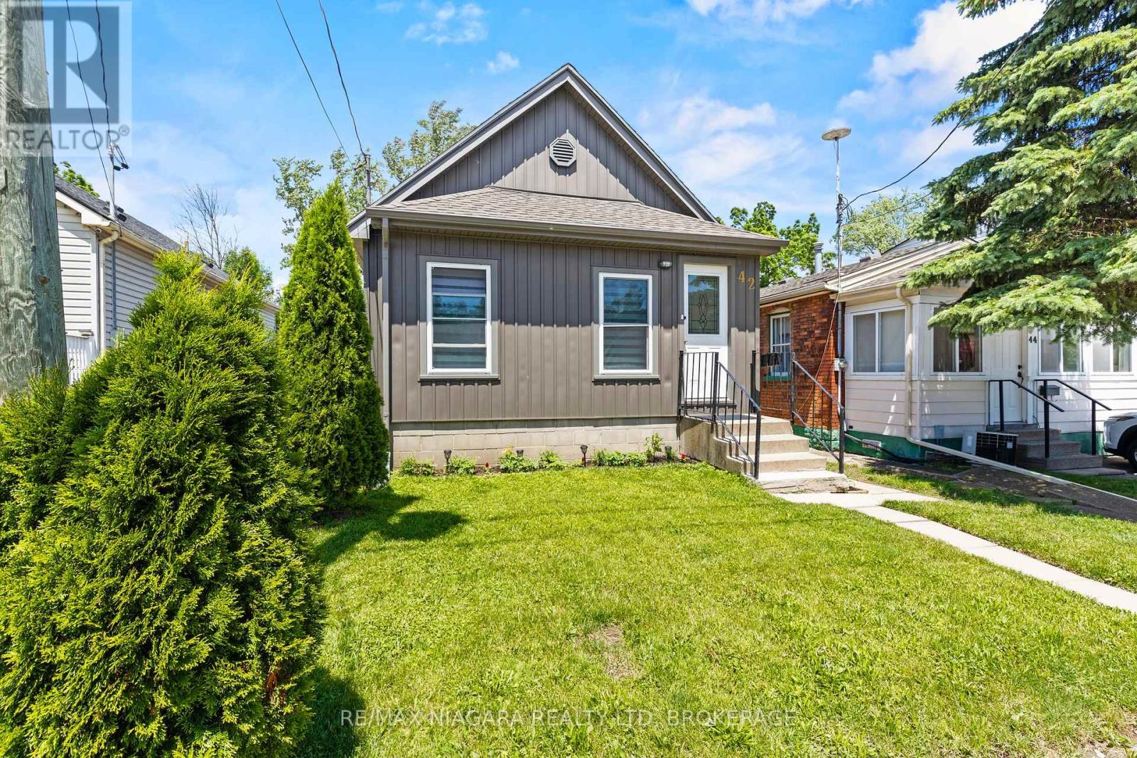 42 MCCORMICK STREET - 3
