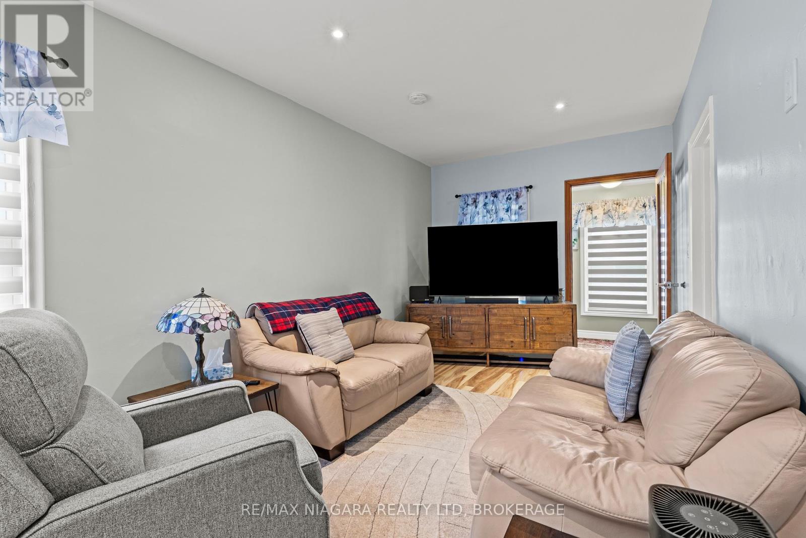 42 MCCORMICK STREET - 9