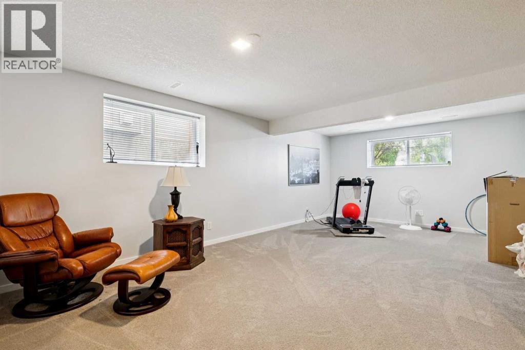 202 Crystal Green Place — photo 36