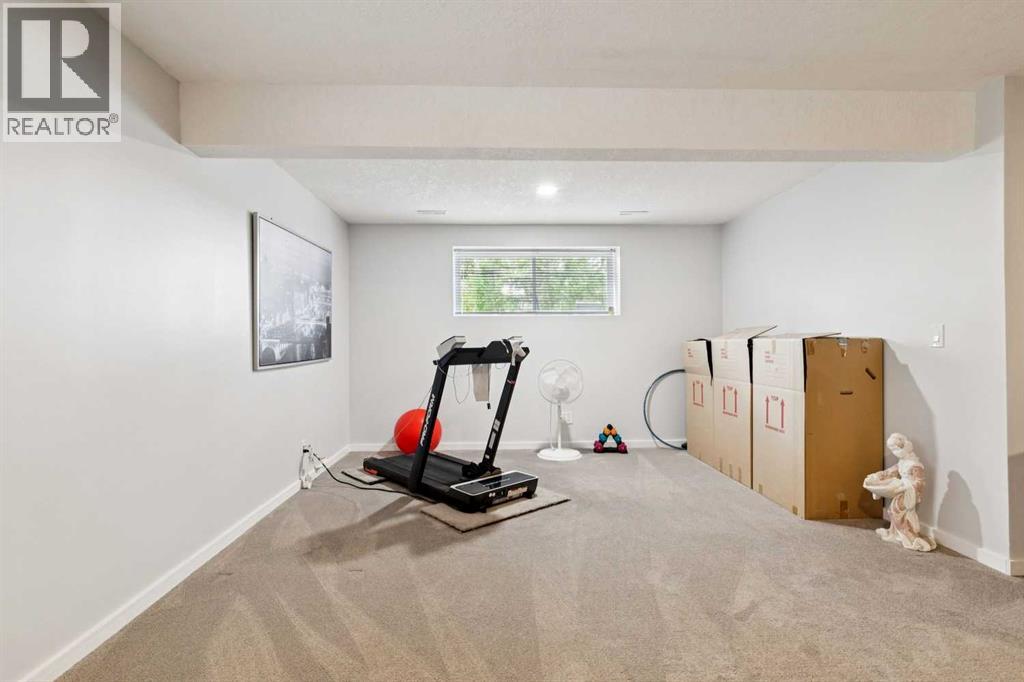 202 Crystal Green Place — photo 37